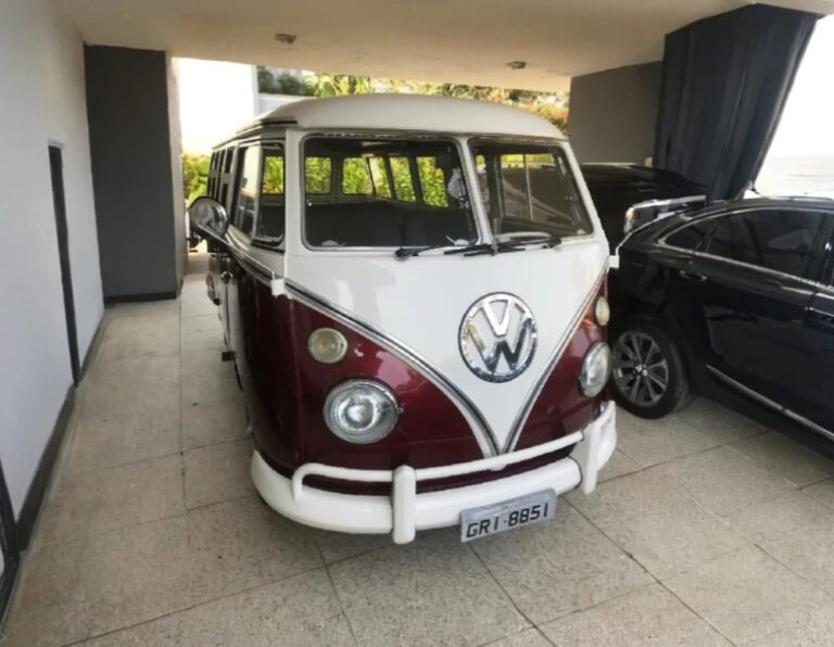 B267- VW KOMBI 1974