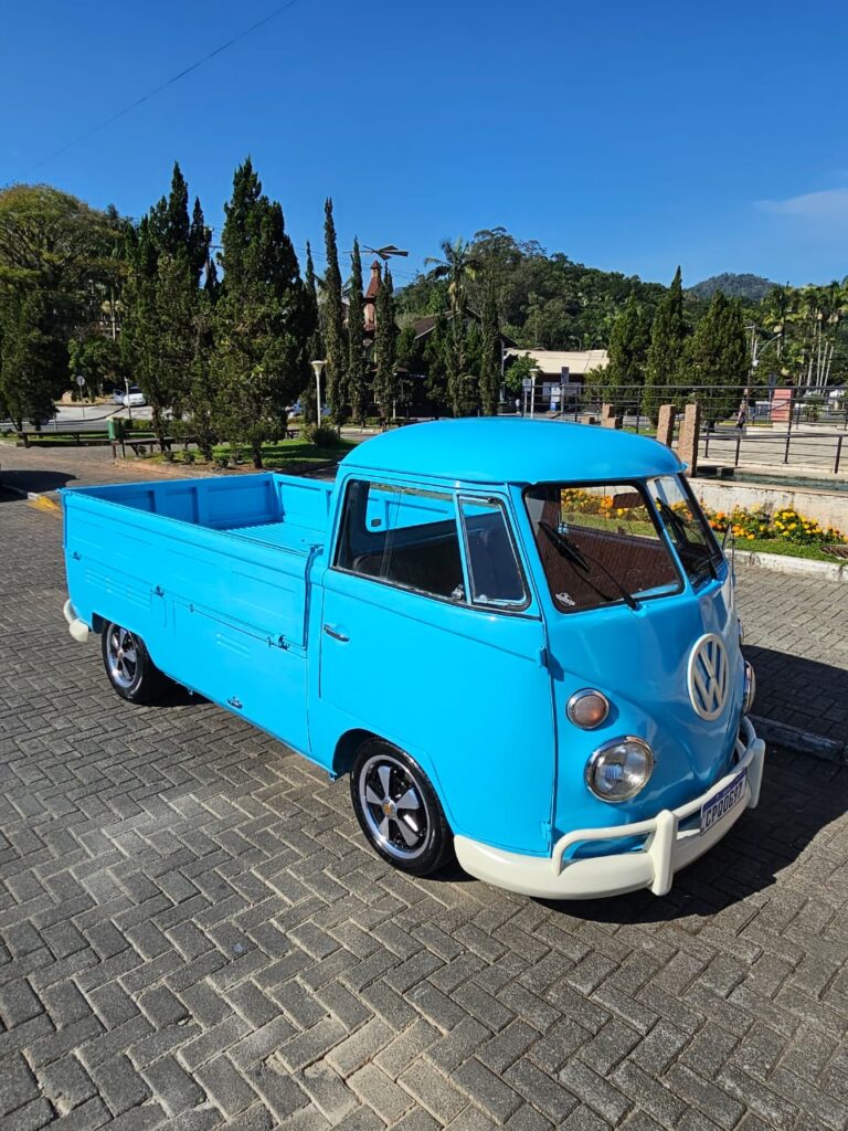 #690 – VW KOMBI PICK-UP 1975