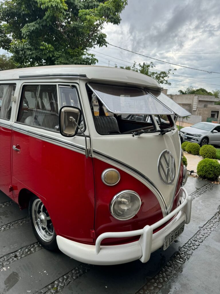 #725 – VW KOMBI 1975