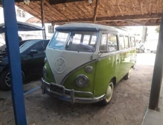 B068 – VW KOMBI 1972