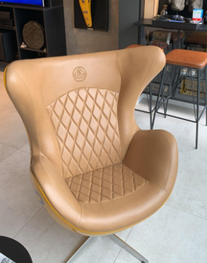 Egg Lotus Camel armchair - brown upholstery