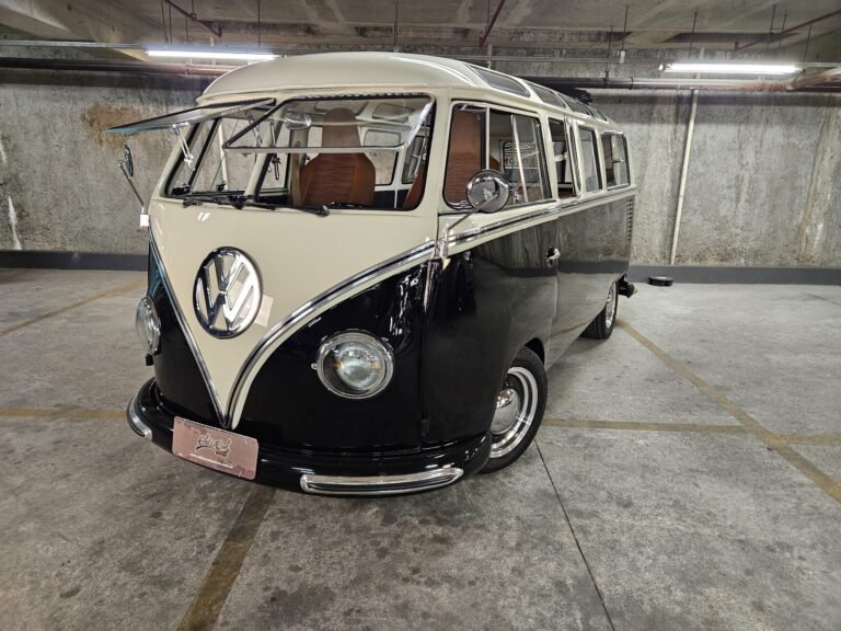 B058 – VW KOMBI 1975