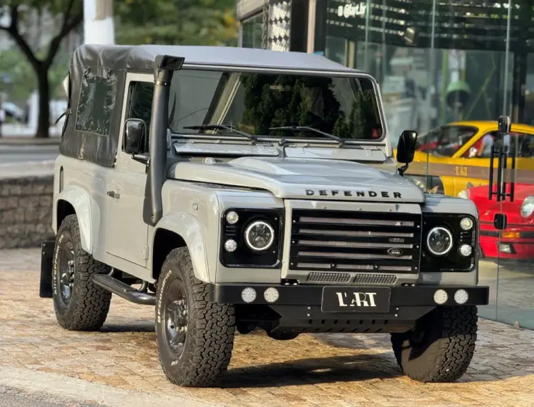 B018 – LAND ROVER DEFENDER 1999